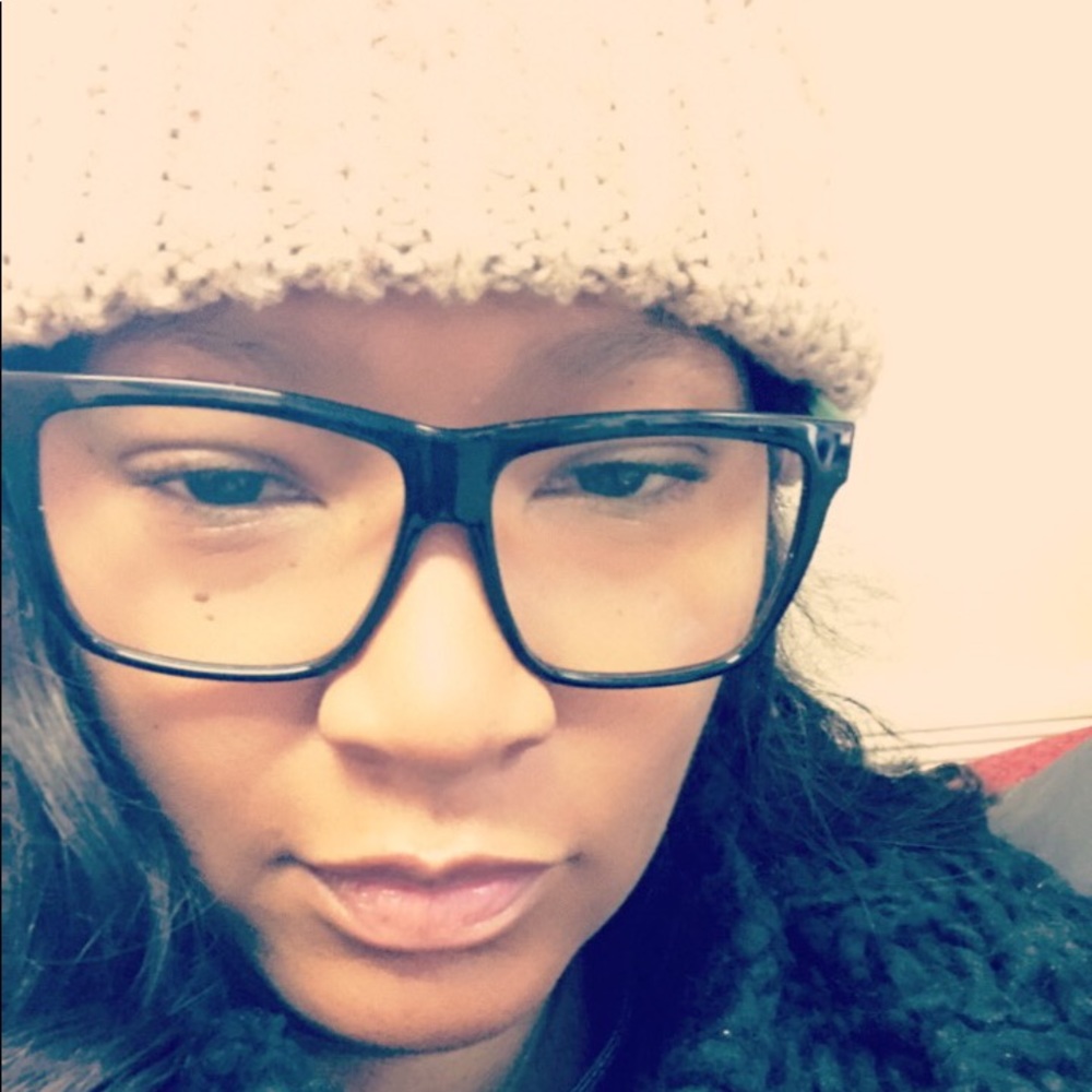 Meet your Posher, Toi